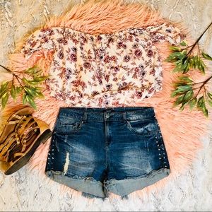 Forever 21 spike studded denim shorts 💥✨